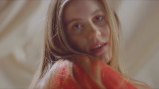 Laura Dreyfuss - Sidelines (Official Video 2020)