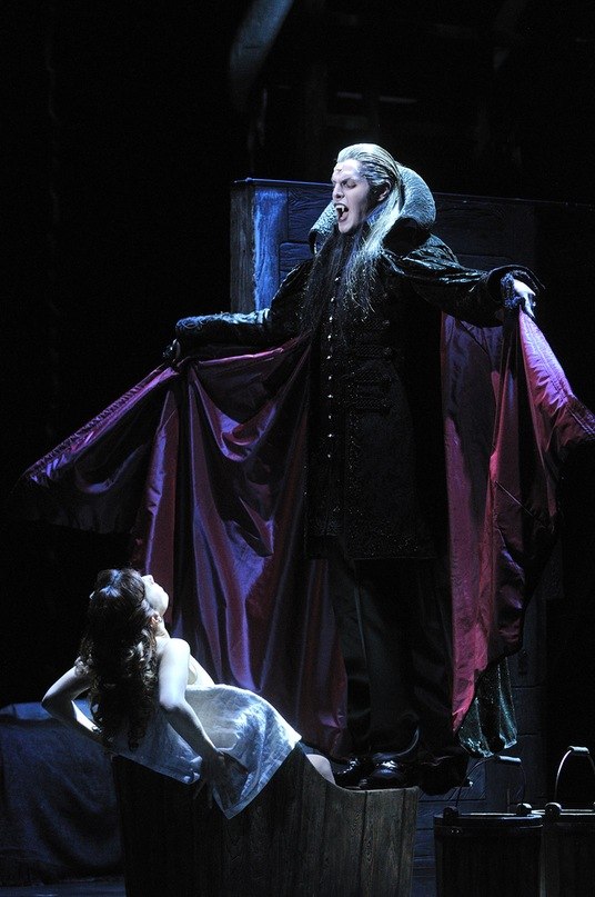 Люси Хельсинг фотография #35